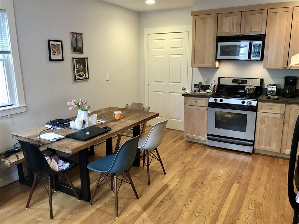 454 Franklin St, Riverside