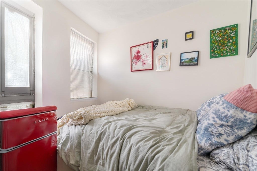 5 N Margin St, North End