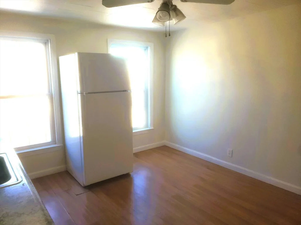 26 Arlington St, Lowell