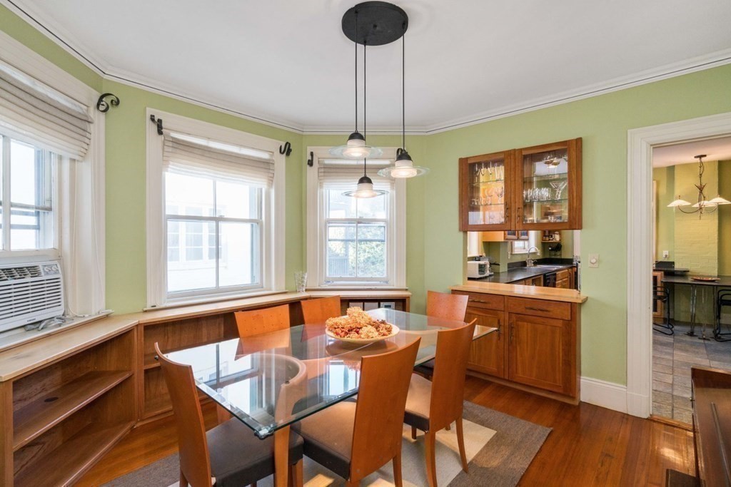 37 Lee St Furnished, Harvard Square