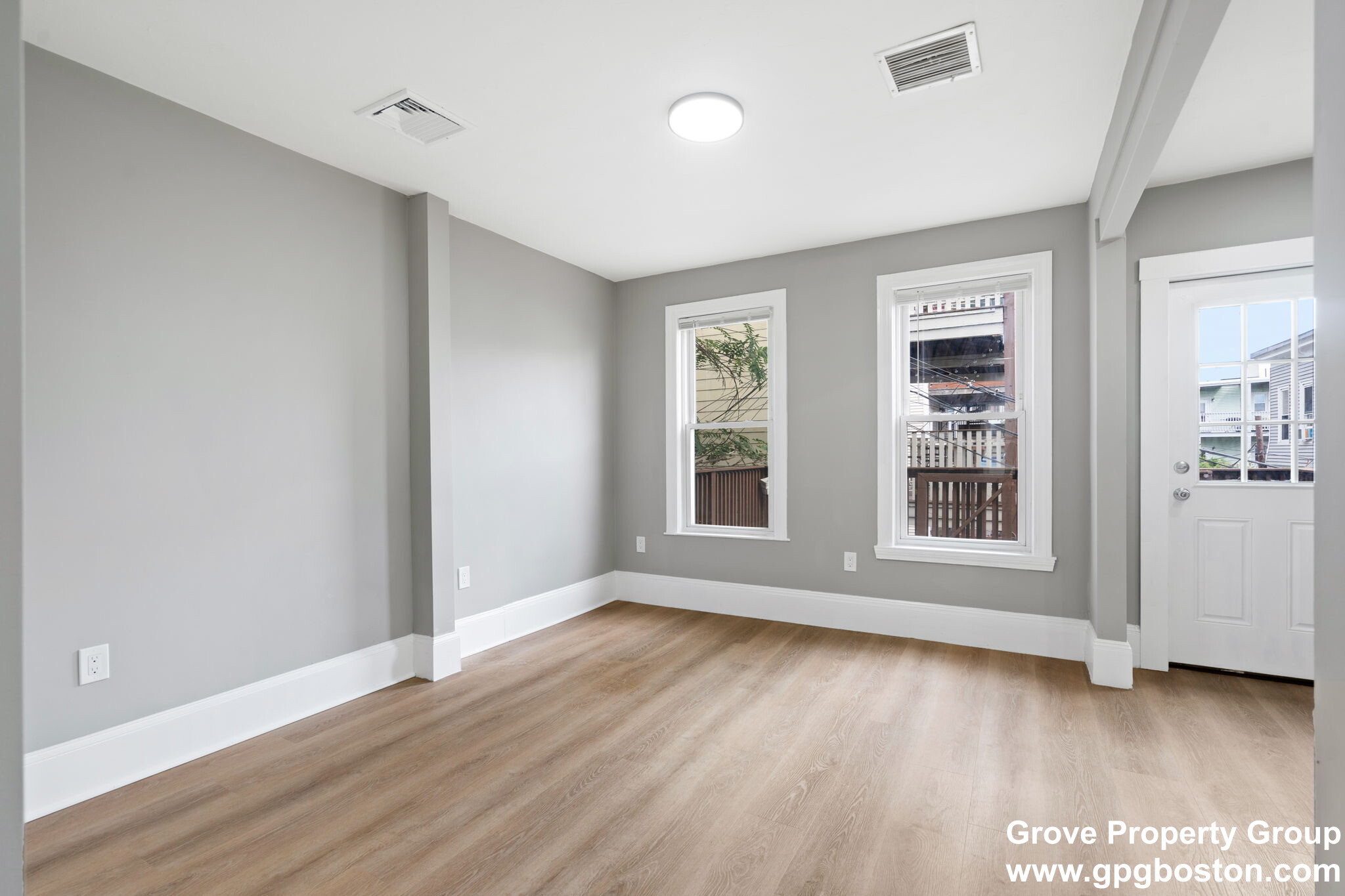 2 Viking St, South Boston