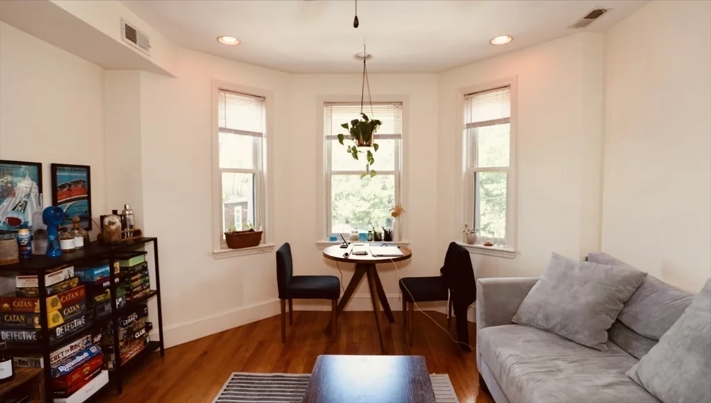 21 Highland Park Ave, Roxbury