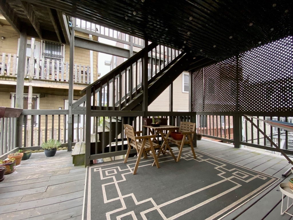 3 Leeds St, South Boston