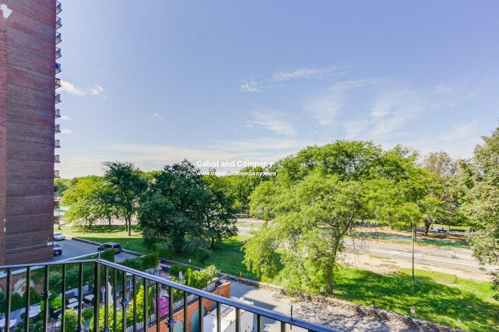 164 Beacon St, Back Bay