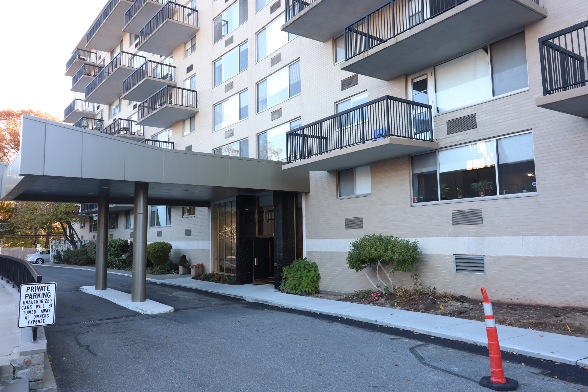 101 Monmouth St, Longwood