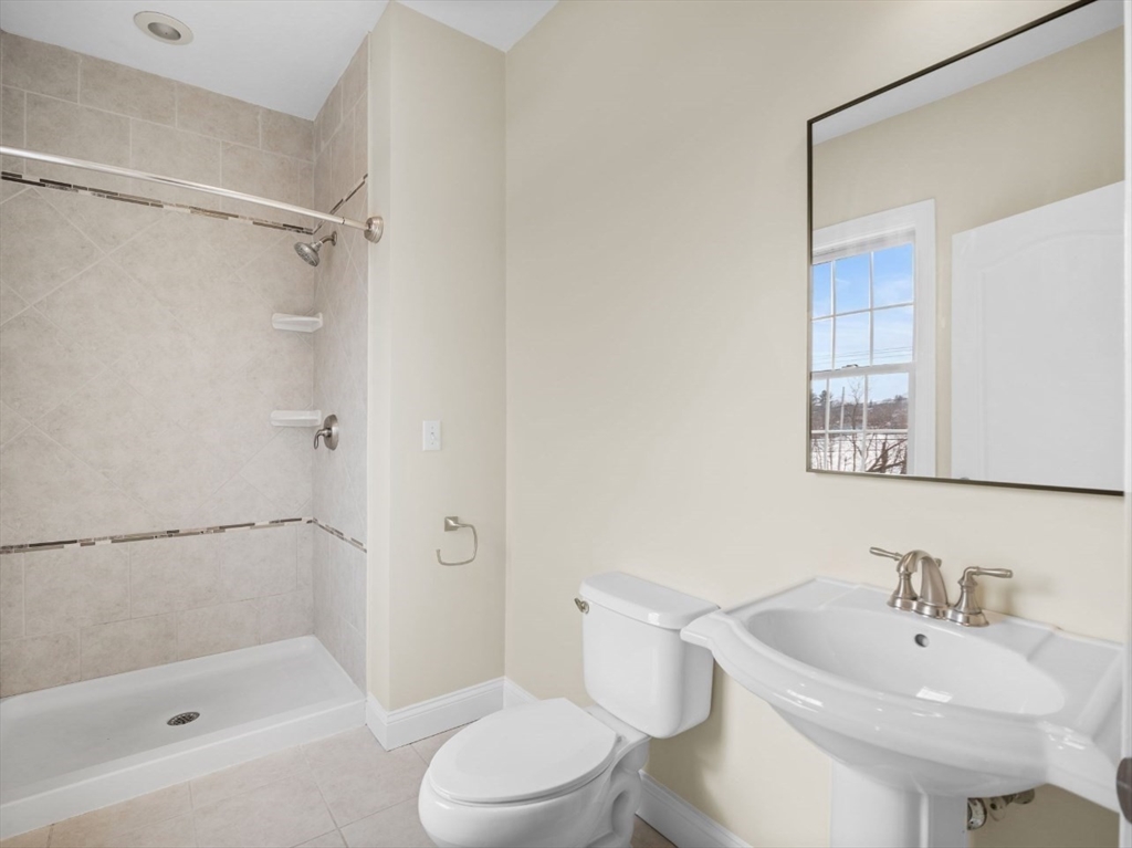 63 Varnum Ave, Lowell