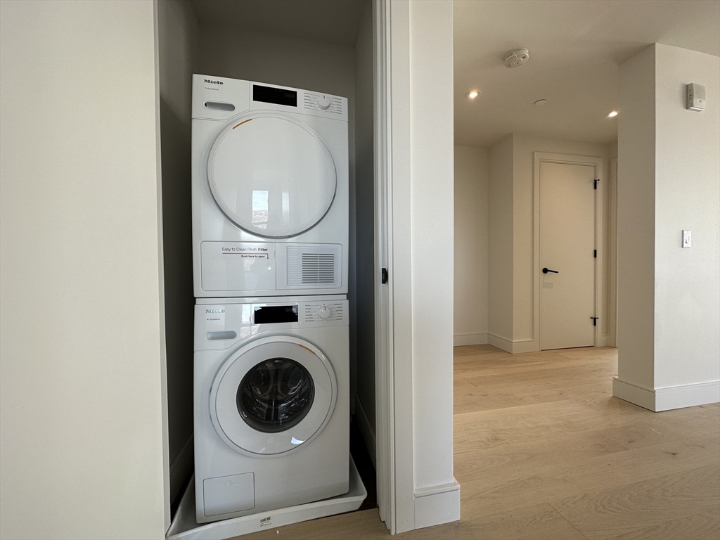 1 Nevins Hill Way, Brighton