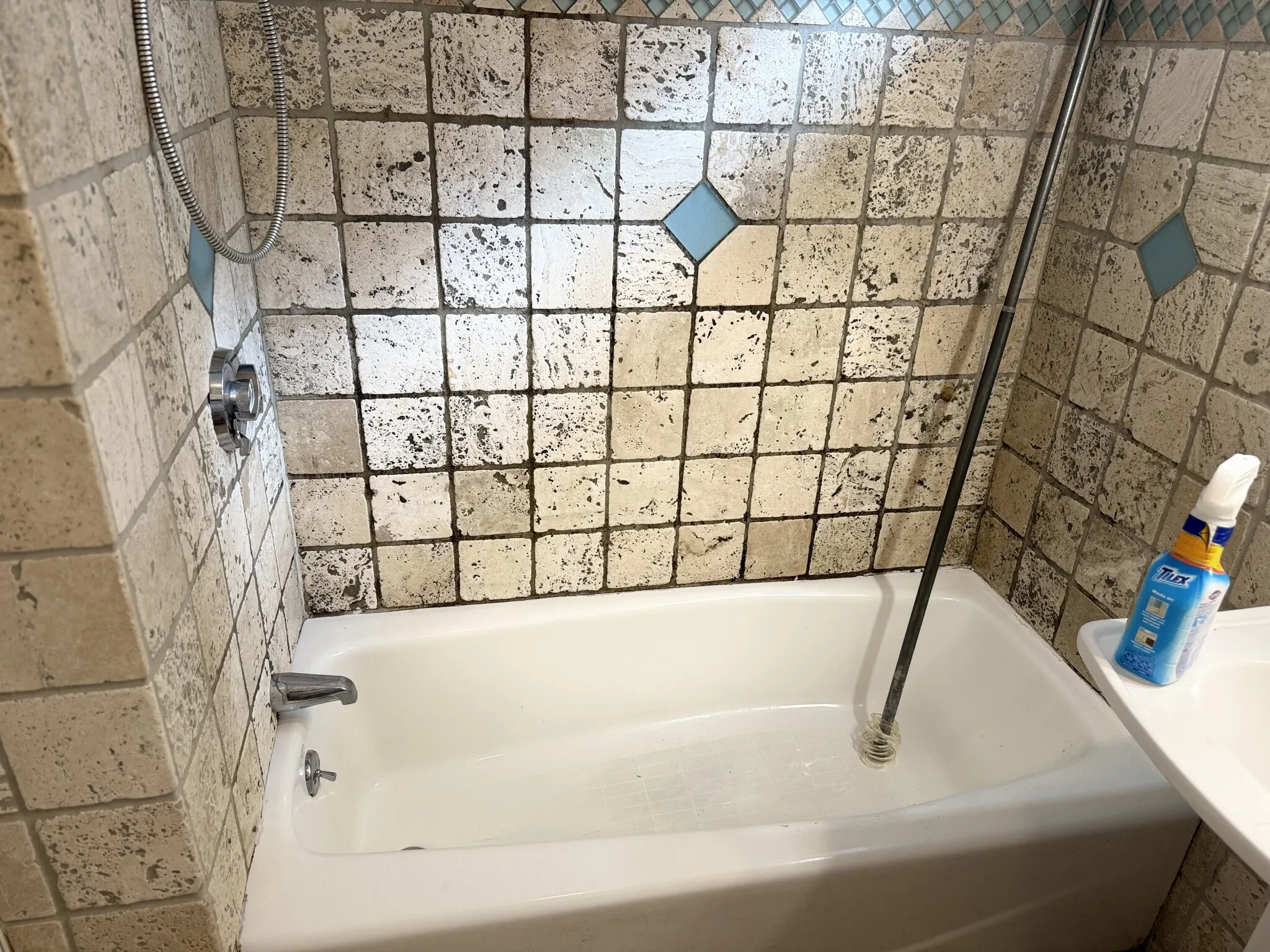 14 Duval St, Allston