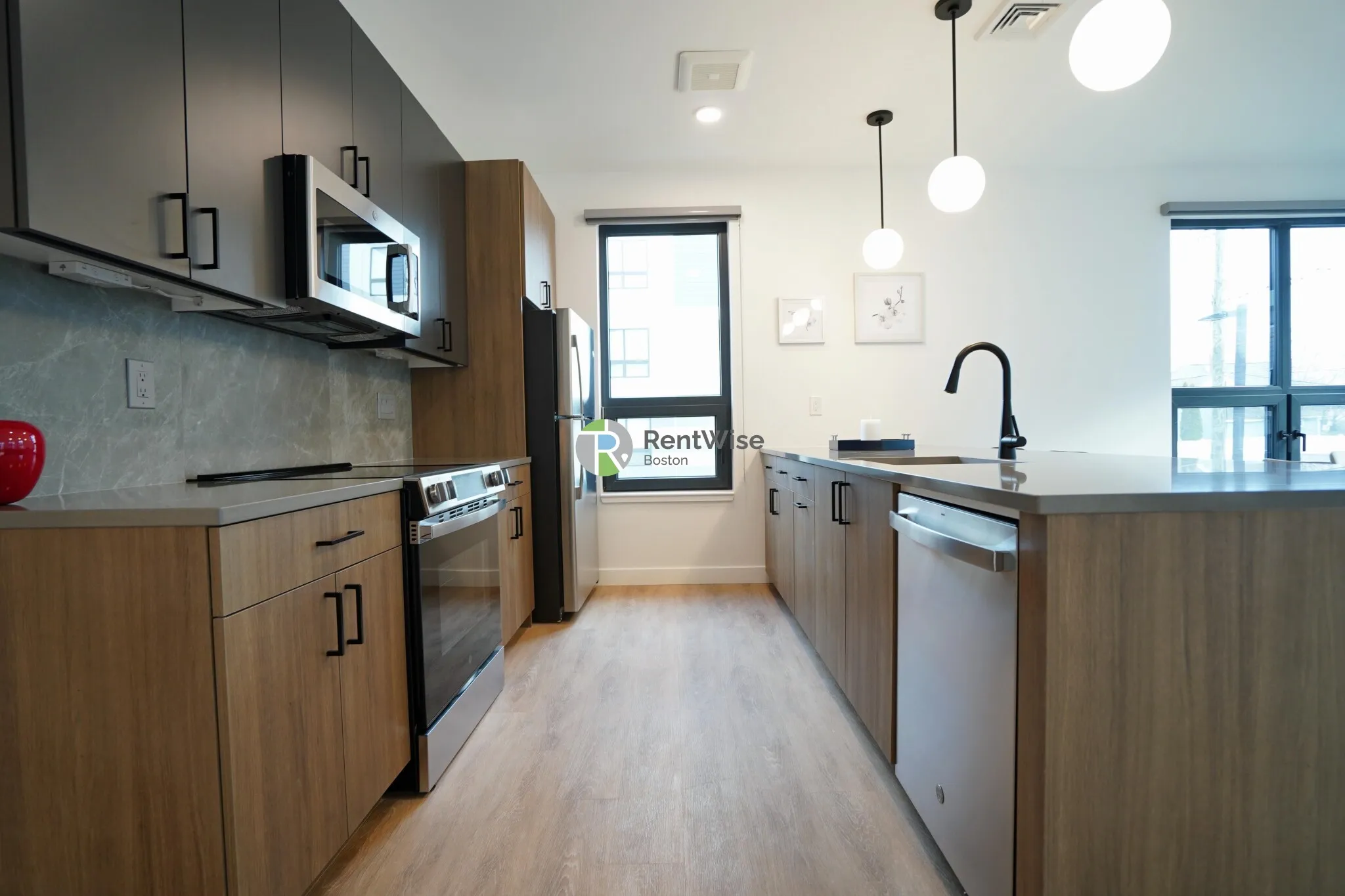 199 Gardner St, West Roxbury
