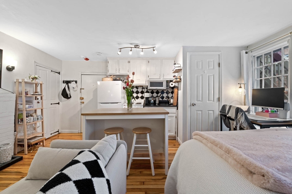 36 Joy St, Beacon Hill