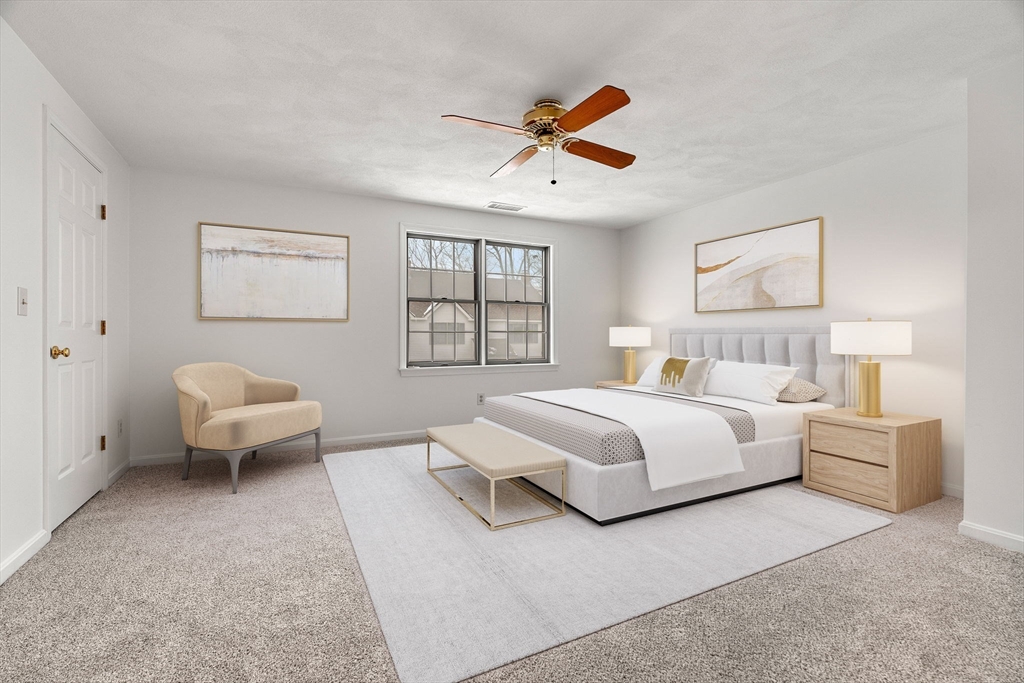 10 Carriage Ct, Merrimac