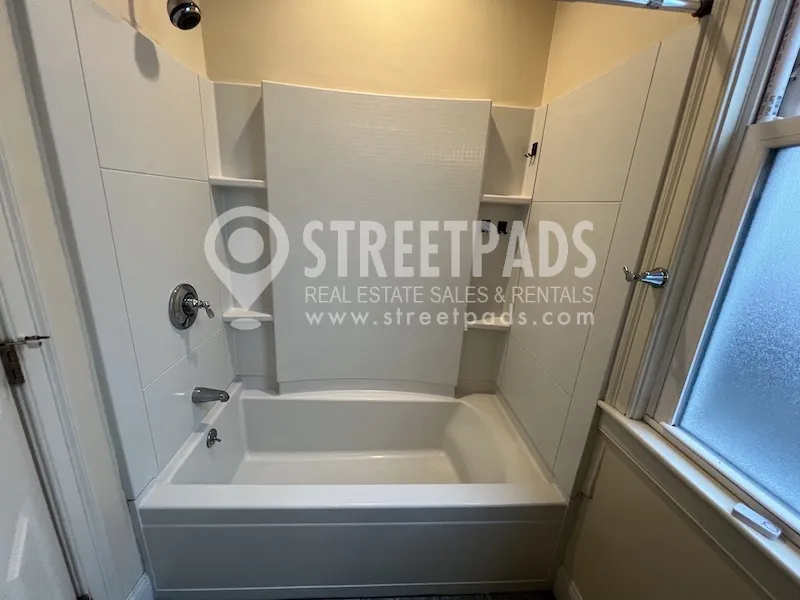 35 Pratt St, Allston