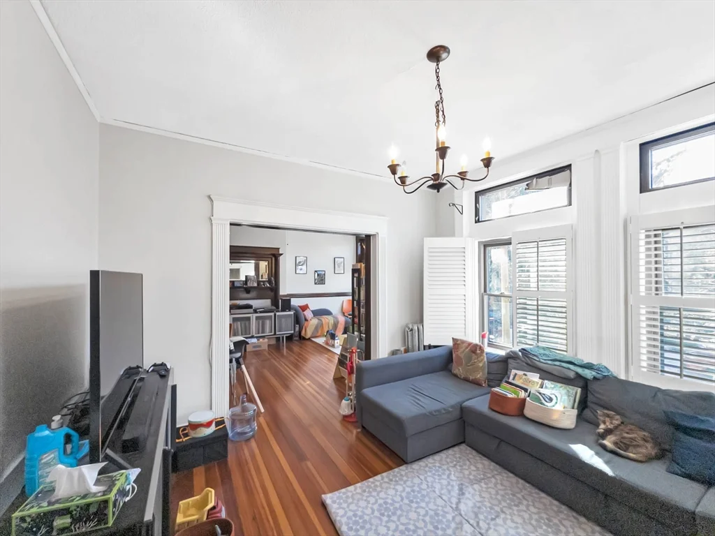 27 Lakeville Rd, Jamaica Plain