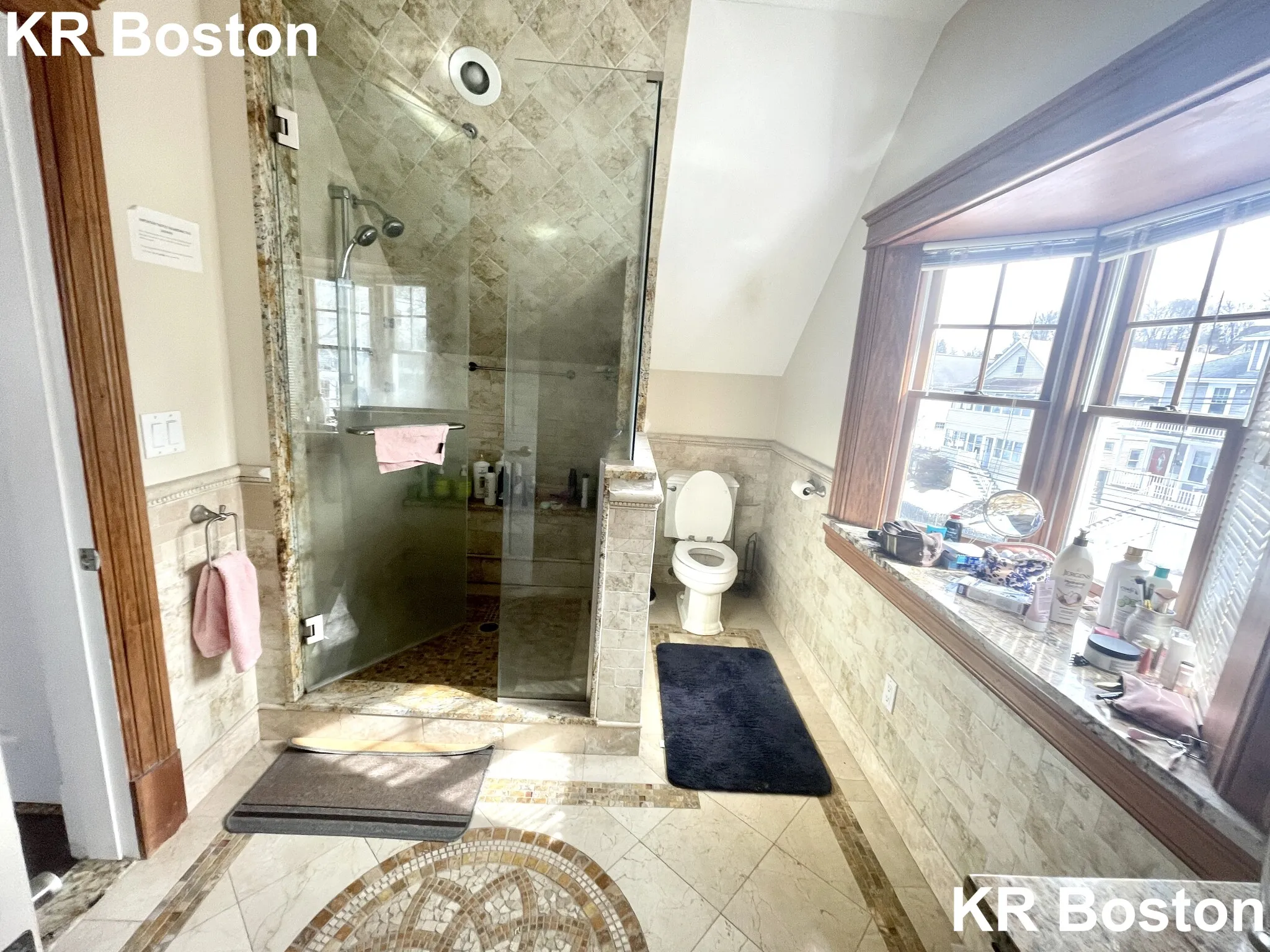 127 Nonantum St, Oak Square