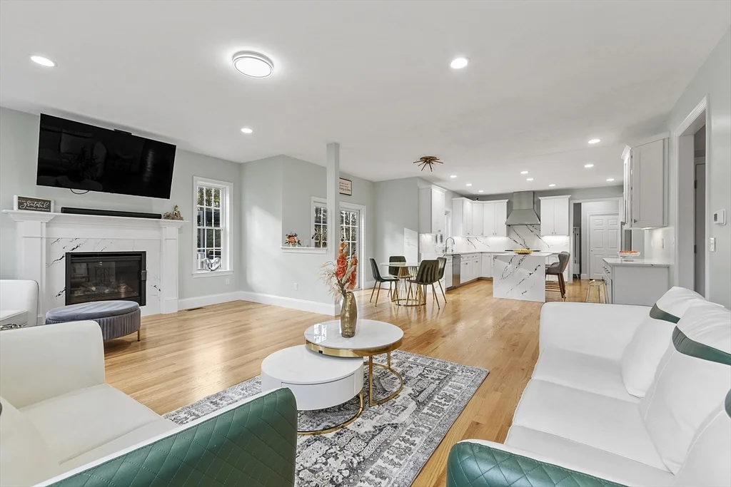27 Spring Rd, Westborough