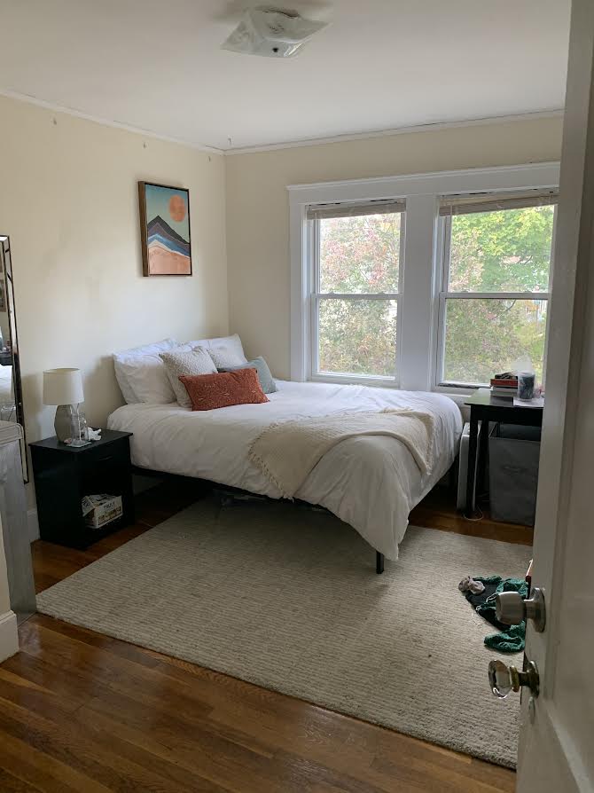 5 bed, 2 bath apartment for rent at 38 Kirkwood Rd Unit 1, Brighton — photo 2 of 5