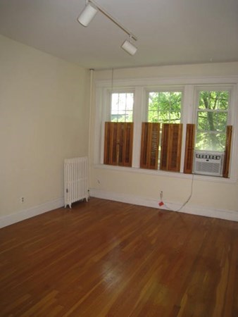 21 Shepard St, Neighborhood Nine