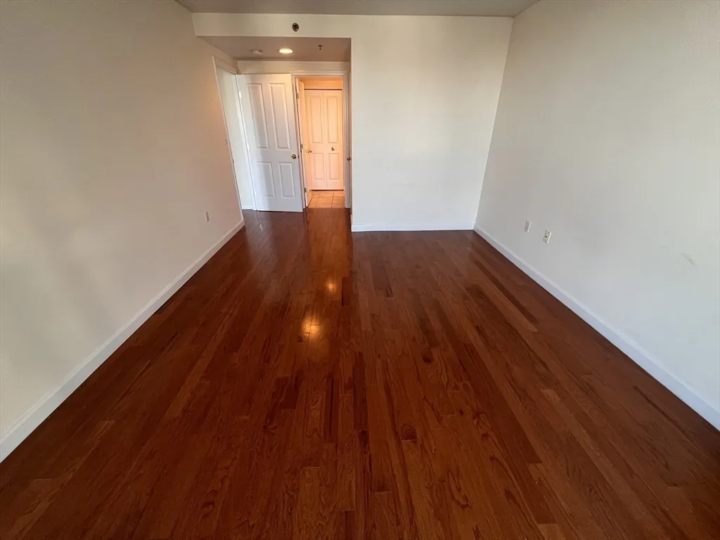 8 Museum Way, East Cambridge