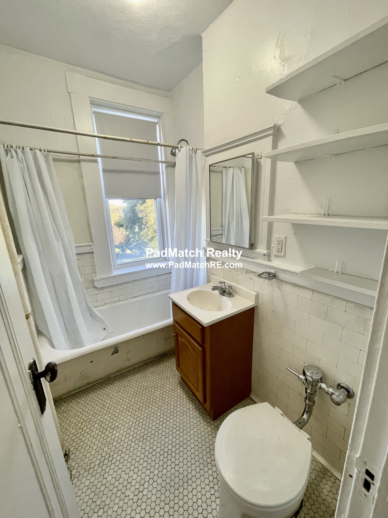 1185 Boylston St, Fenway