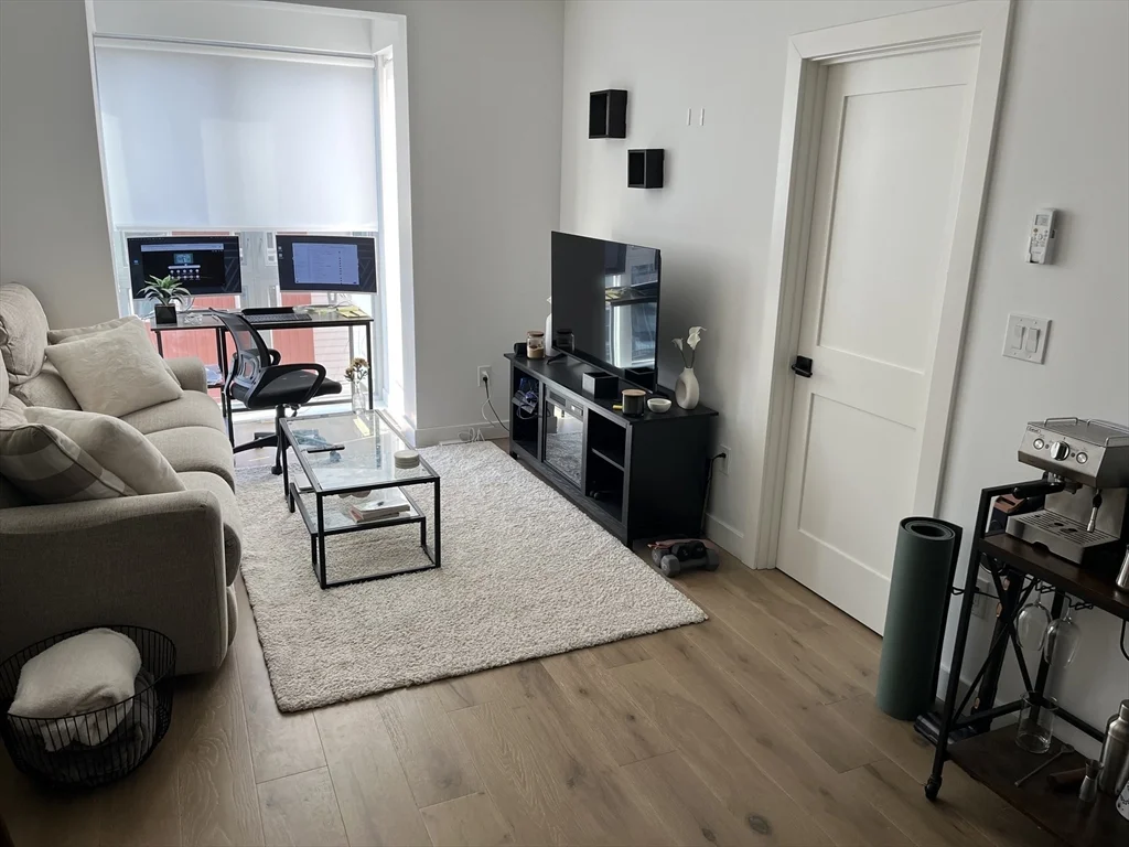 144 Old Colony Ave, South Boston