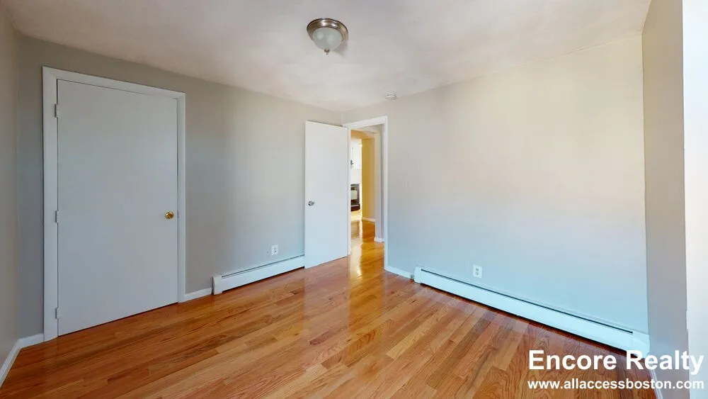 27 Kelley Ct, Allston