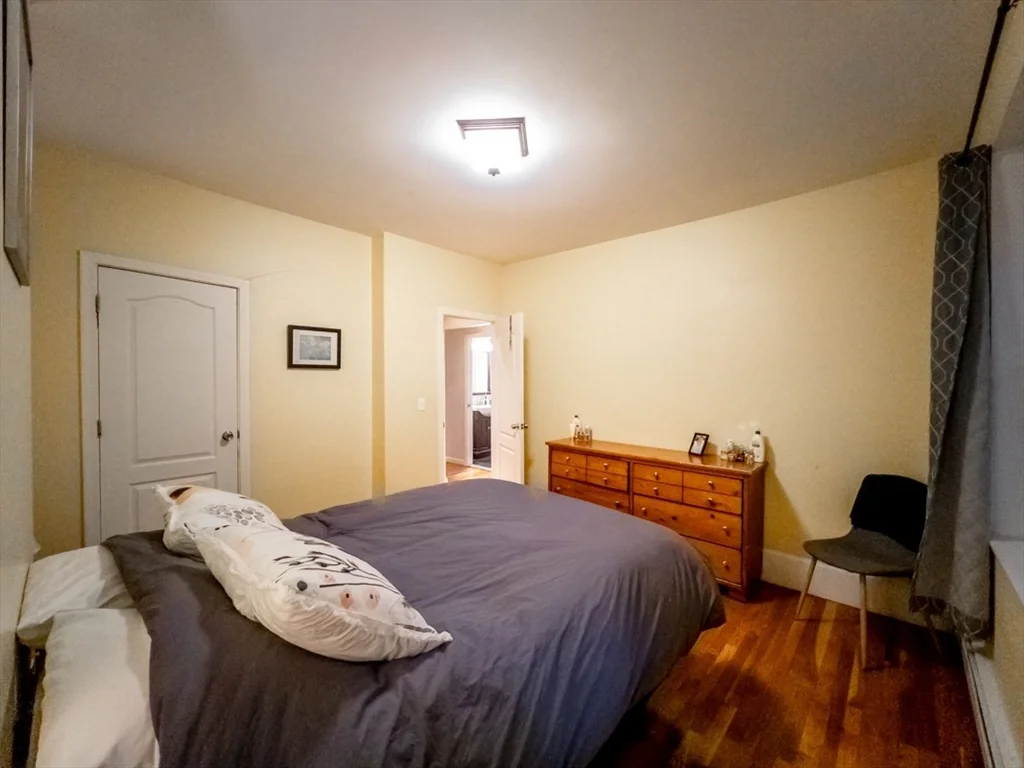 122 Day St, Jamaica Plain