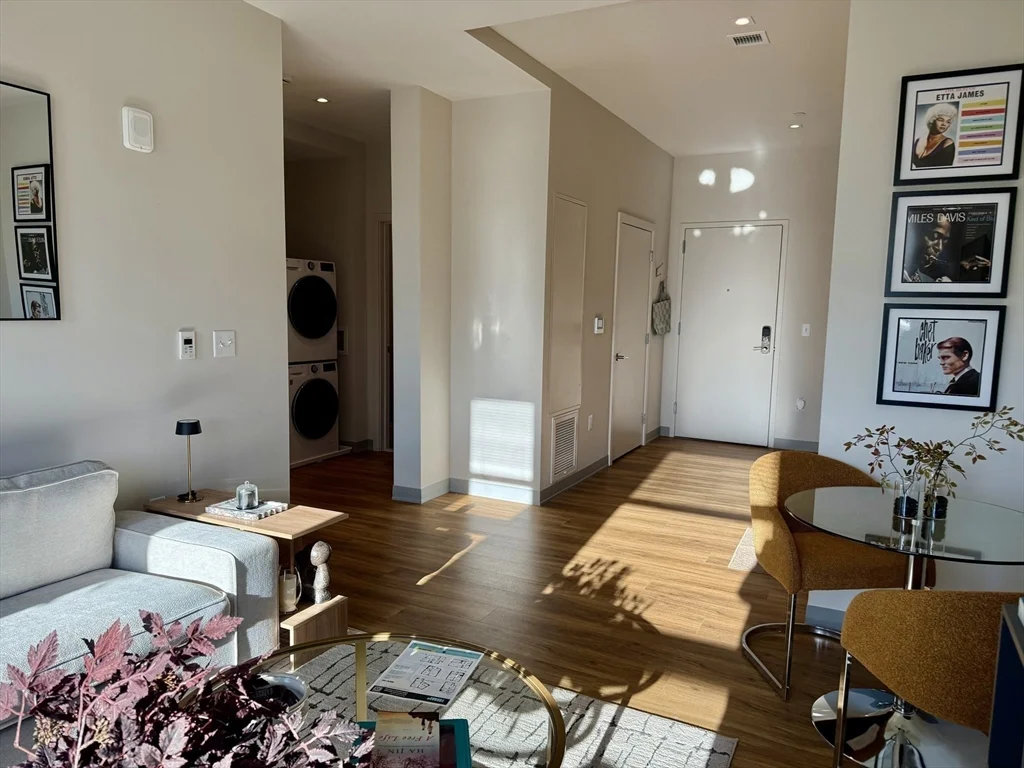 1170 Tremont St, Roxbury