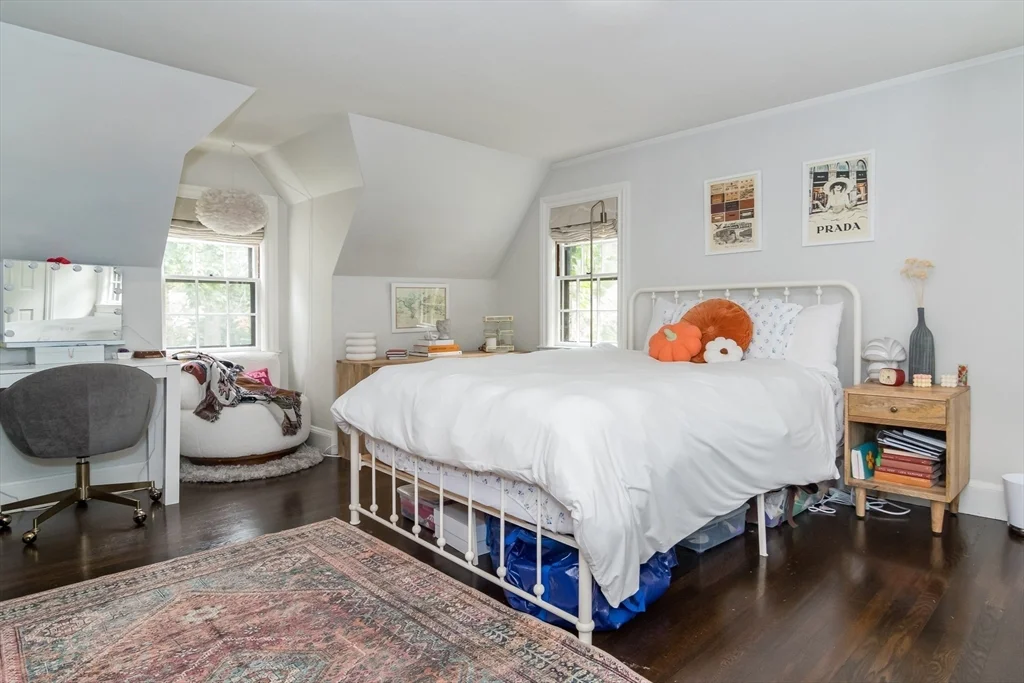 67 Whittier Rd, Wellesley