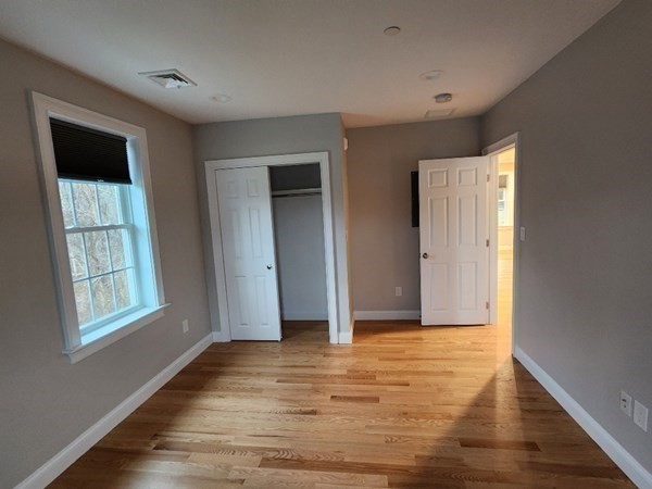 158 Hayden Rowe, Hopkinton