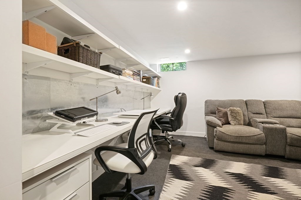 79 Cottage St, East Boston