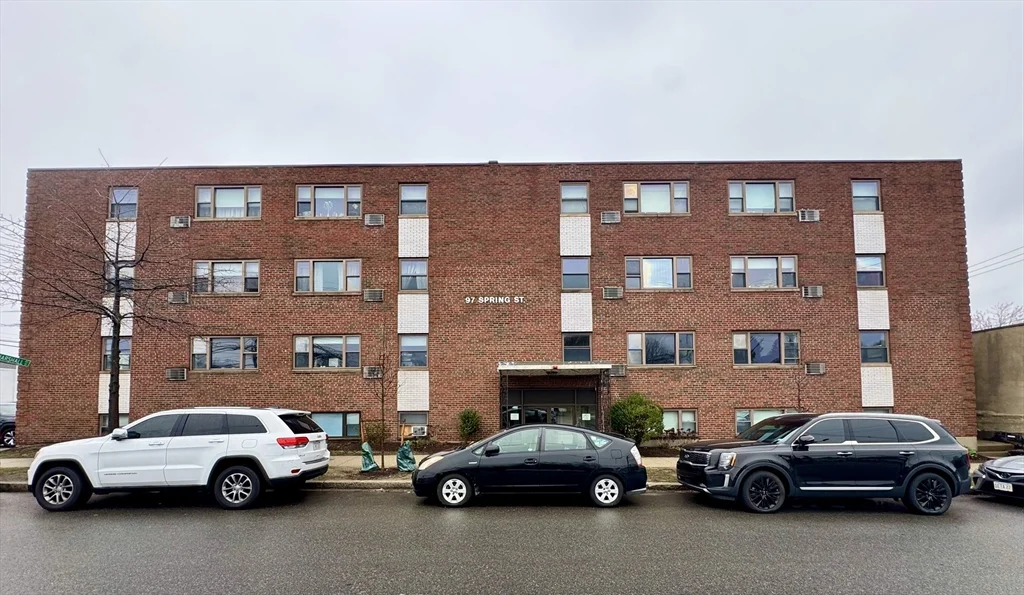 97 Spring St, West Roxbury