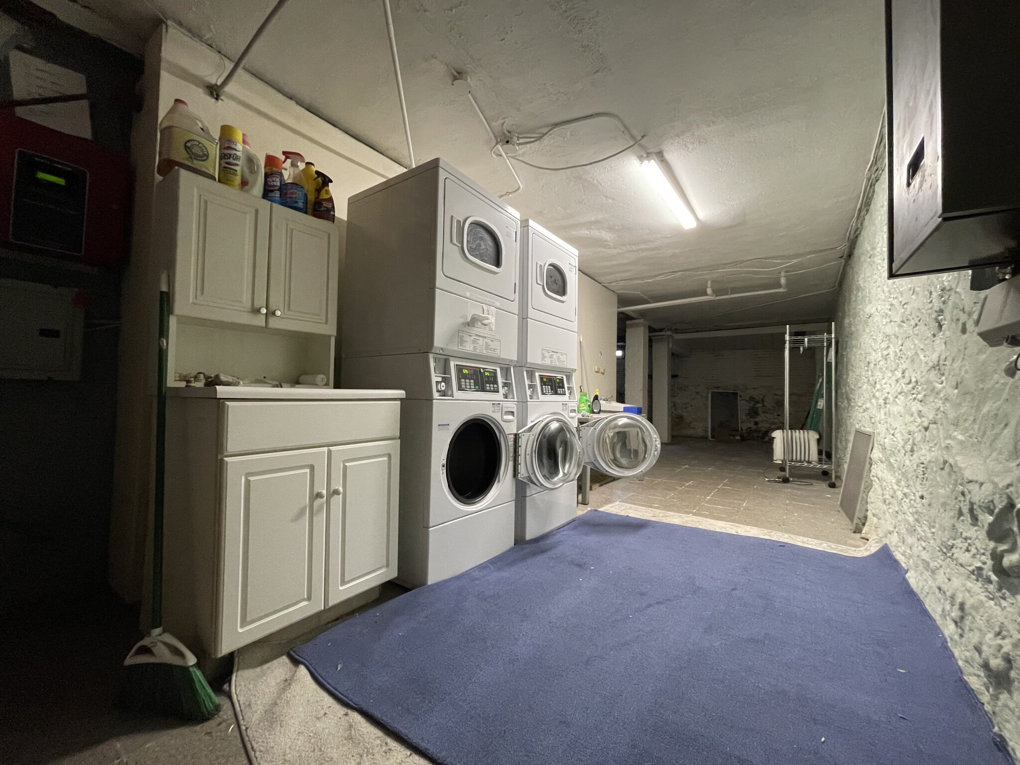 1748 Beacon St, Washington Square