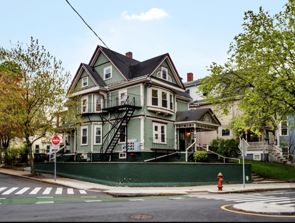 97 College Ave, Somerville