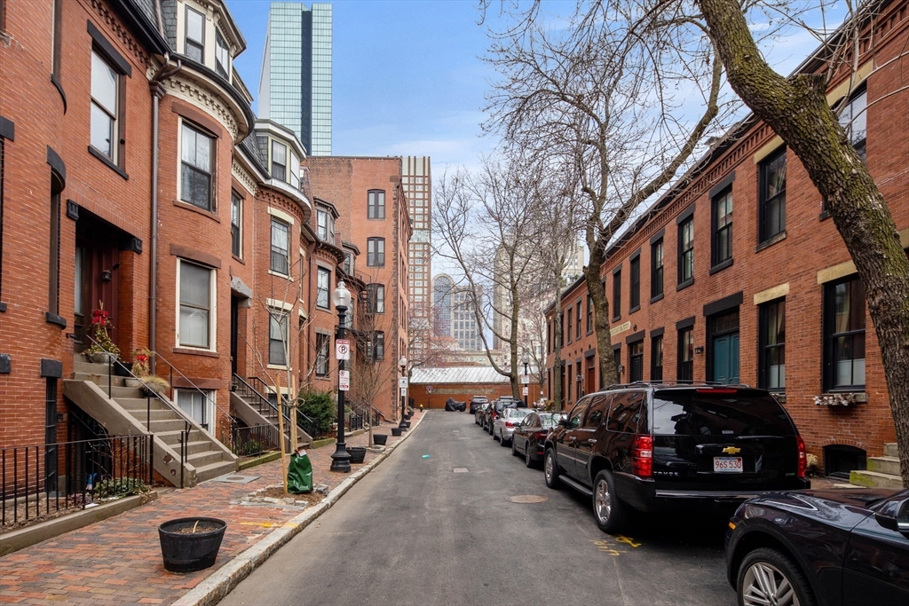 4 Cazenove St, South End