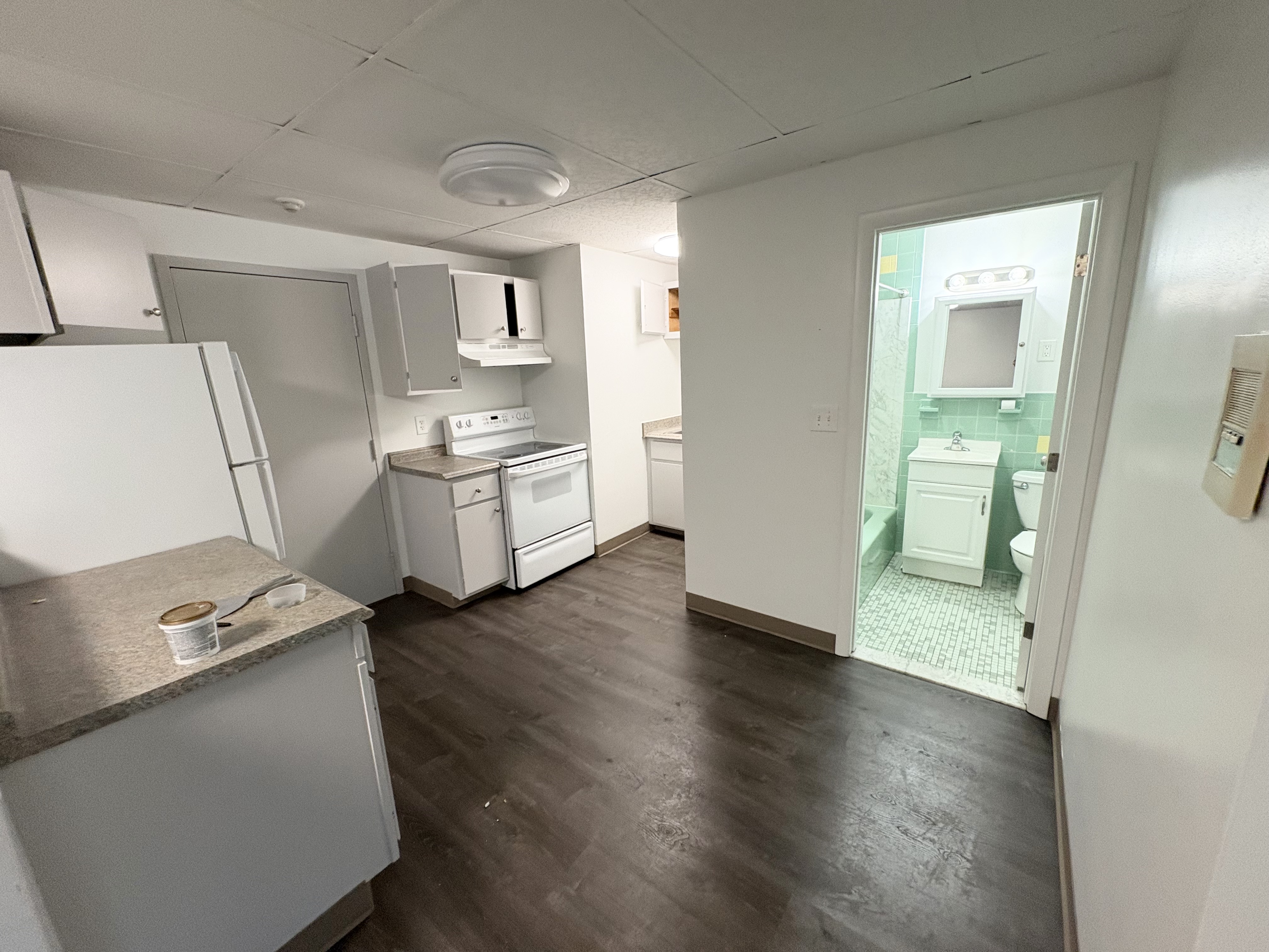 24 Hamilton St, Saugus