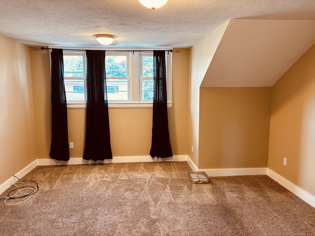 424 E Central St, Franklin