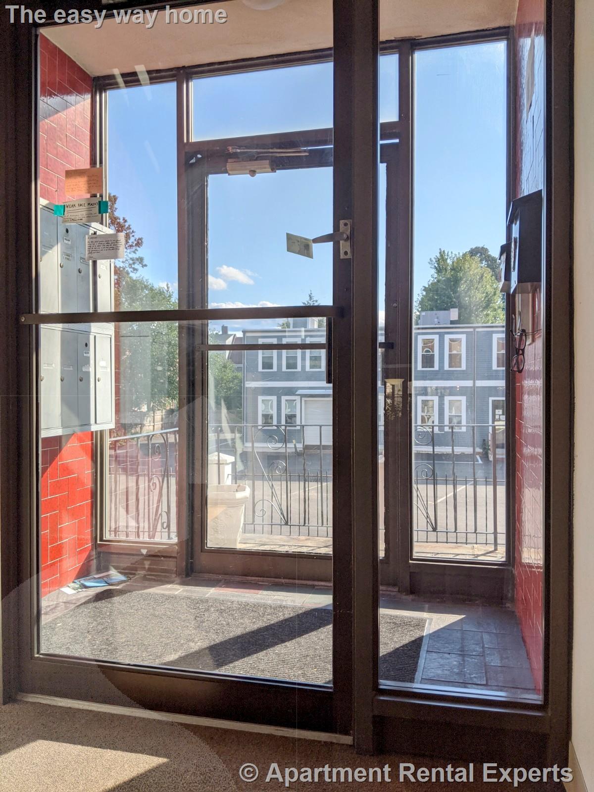 86 Newbury St, Teele Square