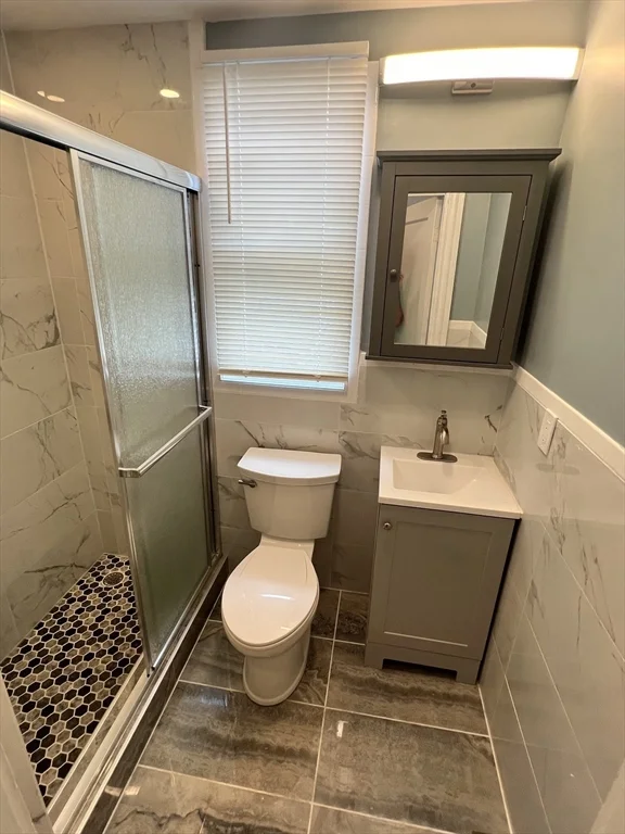 28 Albertina, Quincy