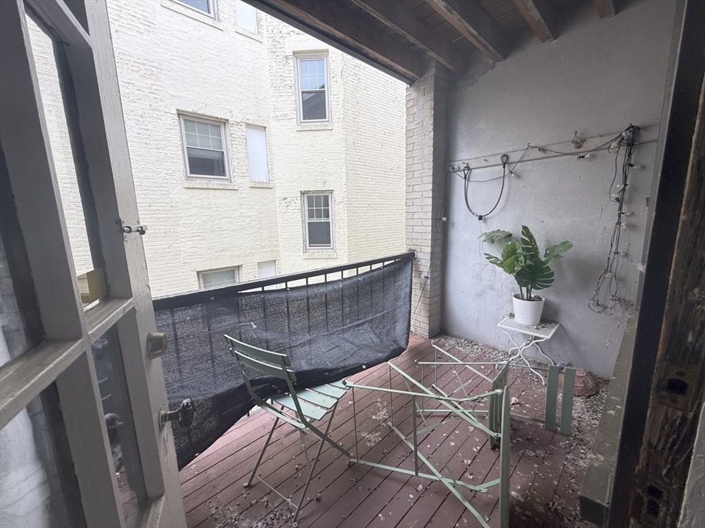 1472 Commonwealth Ave, Brighton