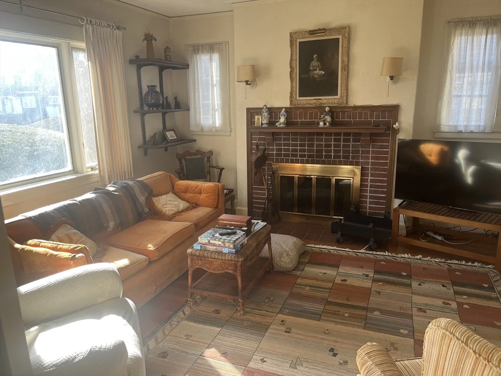 6 Bass Rocks Rd, Bass Rocks