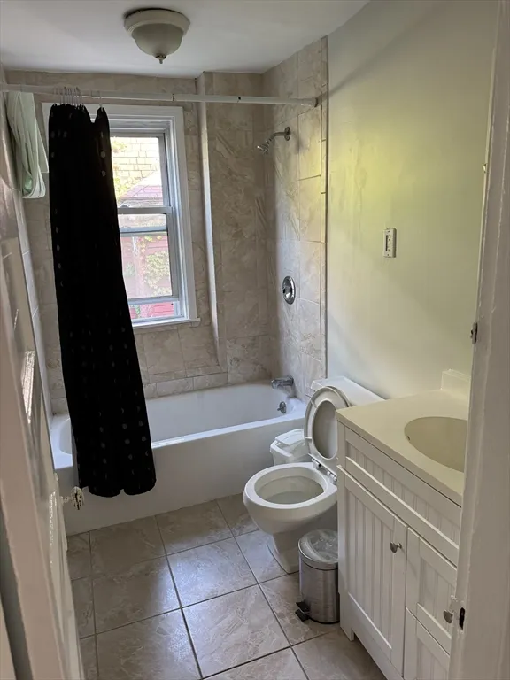 49 Conwell Ave, West Somerville