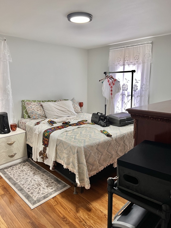 470 Pleasant St, Canton