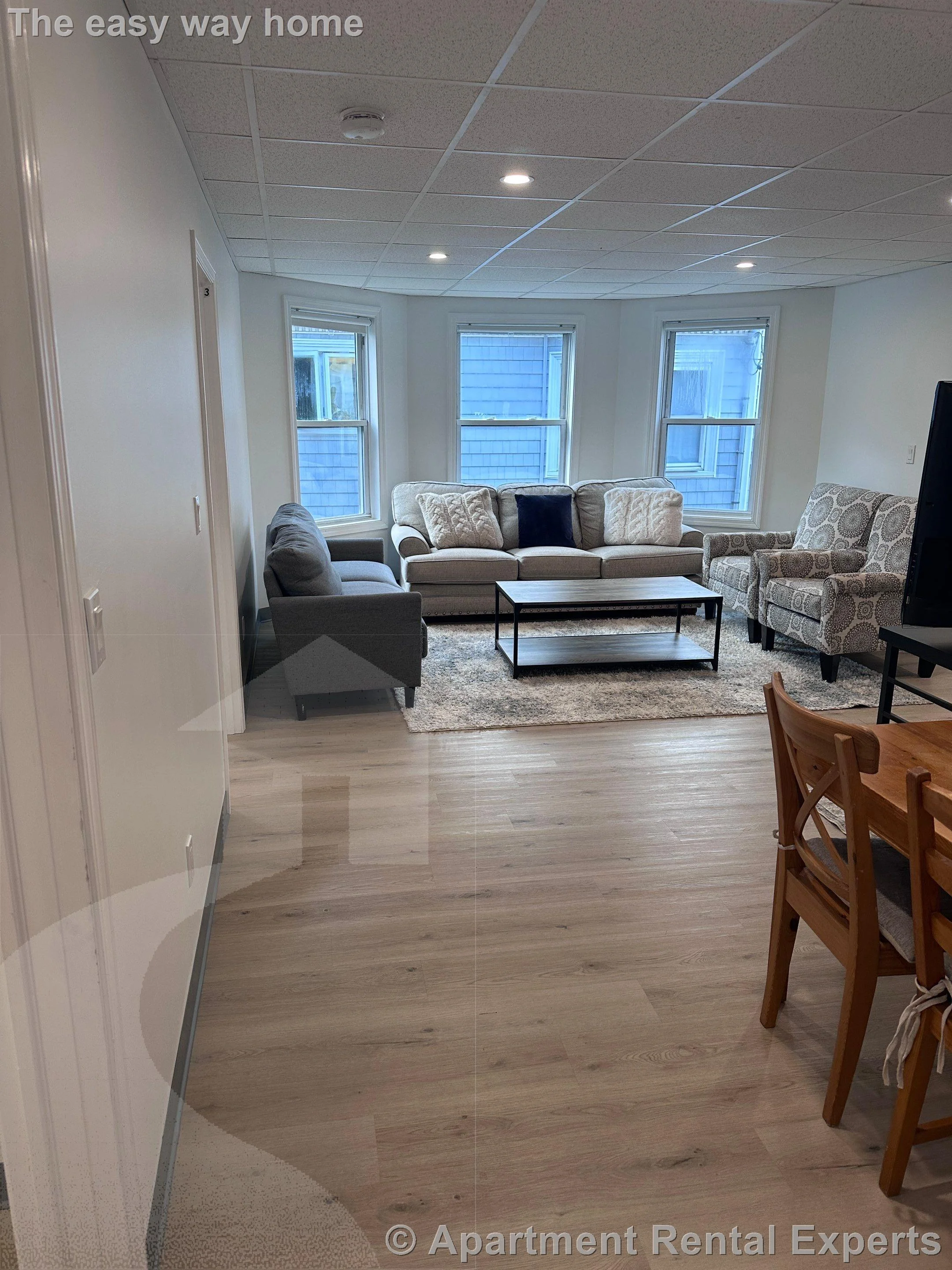 301-303 Boston Ave, Tufts