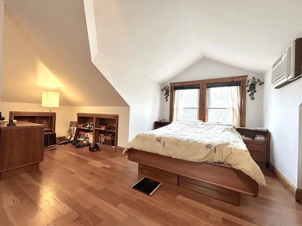 34 Greenough St, Brookline Hills