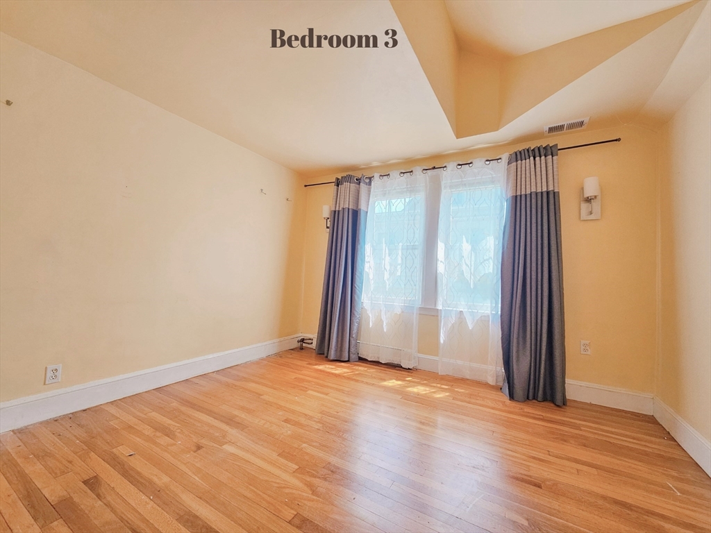 15 Hawthorne Ave, Arlington