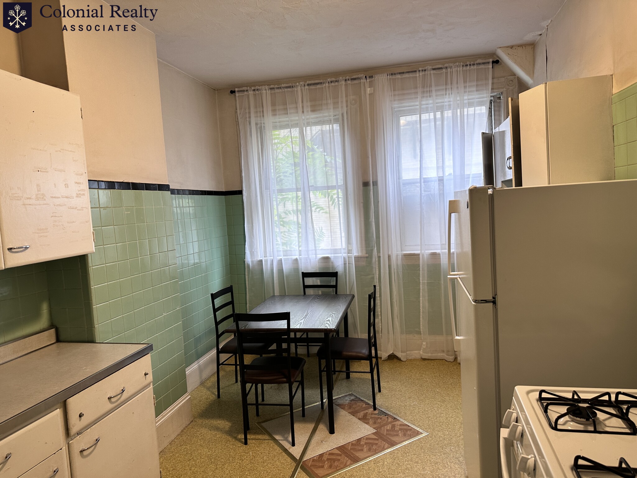 923 Beacon St, Fenway