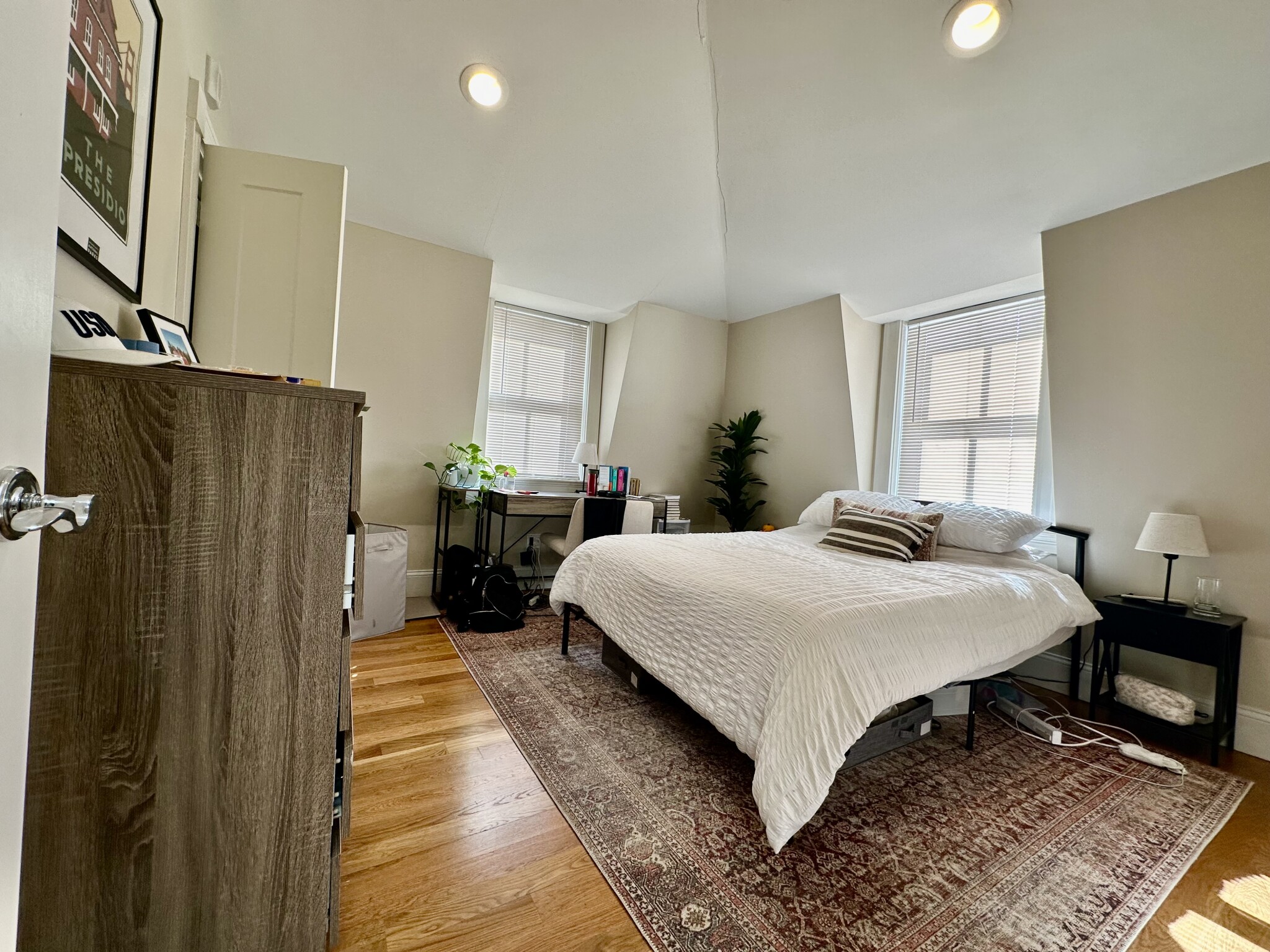 472 Green St, Riverside