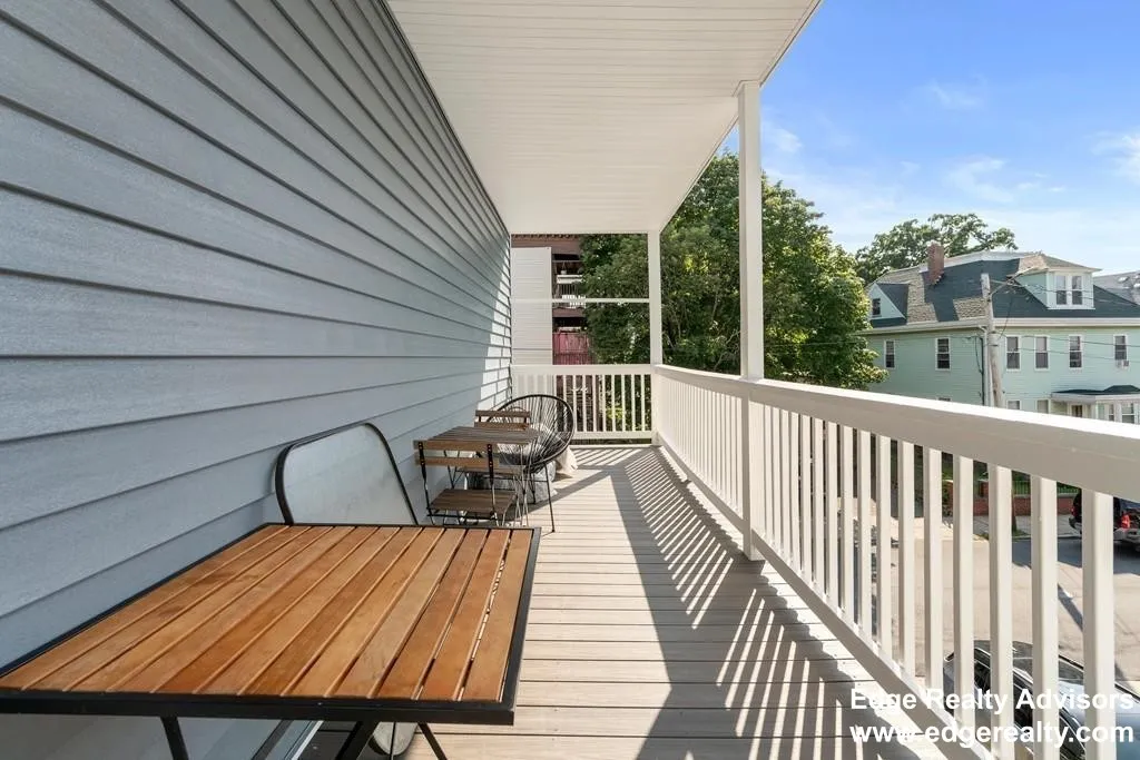 55 Easton St, Allston