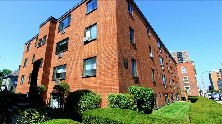 222 Babcock St, North Brookline