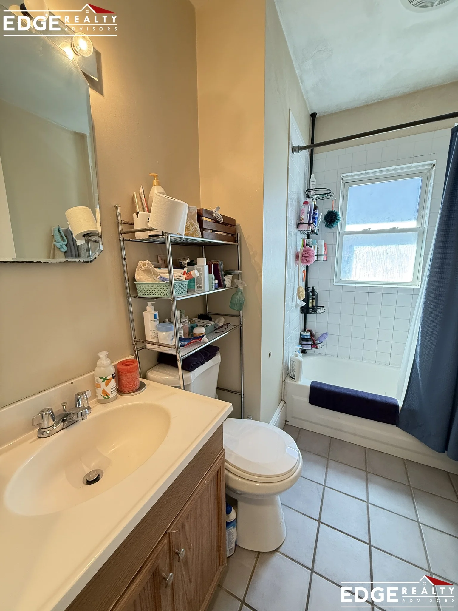 54 Atkins St, Oak Square